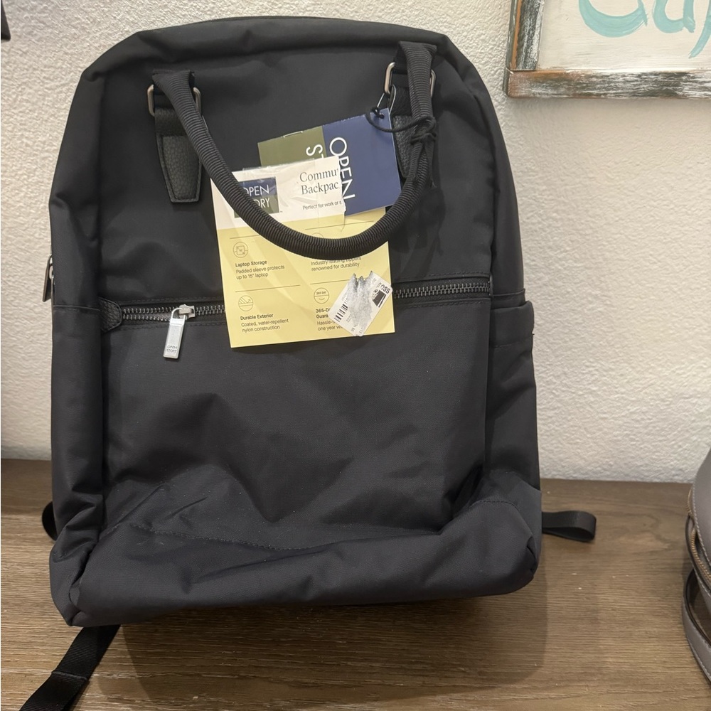 Open Story travel backpack black